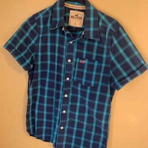 HOLLISTER Blue Plaid Button Up - Small